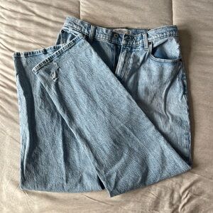 ABERCROMBIE 90s STRAIGHT ULTRA HIGH RISE CURVE LOVE   SIZE 29